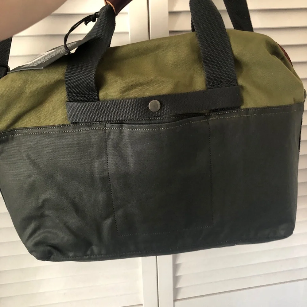 Electric Laptop bag olive green holds 15 inch laptop brand new with tags NWT